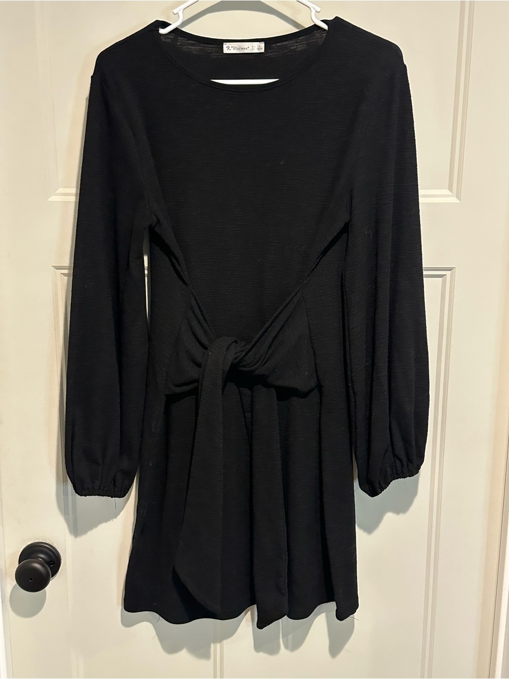 Women's Black Long Sleeve Tie-Waist Dress